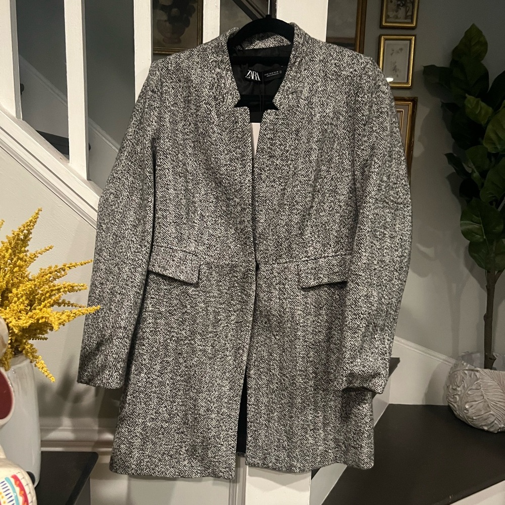 NWT Zara black and gray lapel two pocket warm coat size M